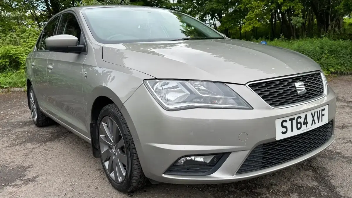 Used Seat Toledo I-Tech 2015 Beige Hatchback
