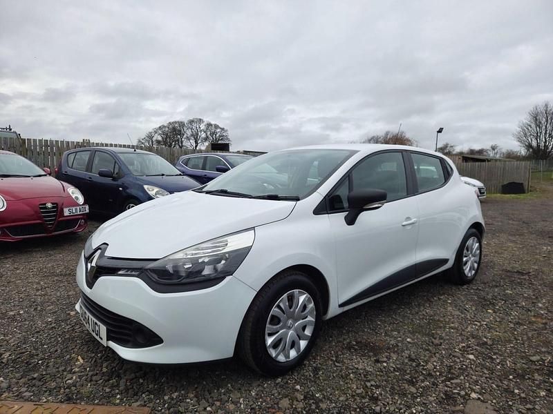 Used Renault Clio IV Expression 2014 White Hatchback