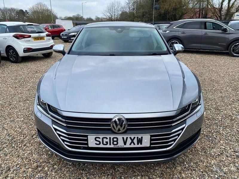 Usado VW Arteon Elegance 150 HP (110 kW) 2018 Prateado Citadino
