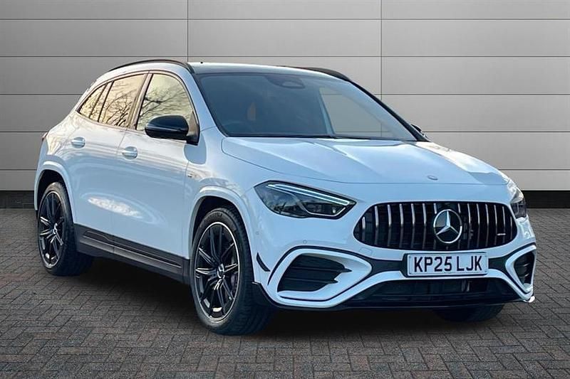 Polar white Used 2025 Mercedes GLA35 AMG Premium Plus SUV | £47,290 - Image 1/4