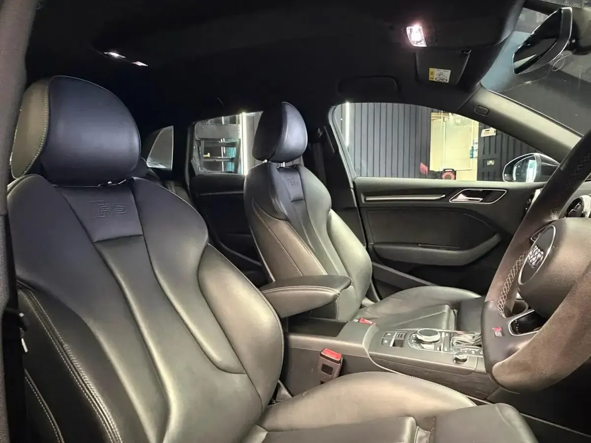 Used Audi RS3 Comfort 400 HP (294 kW) 2019 Blue Sedan
