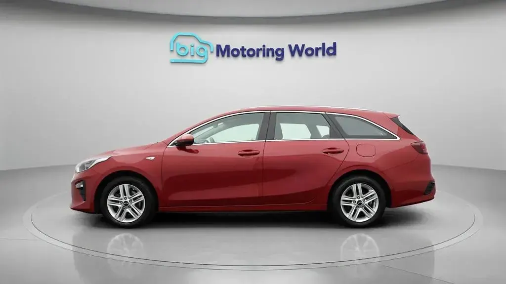 Used Kia Ceed Sportswagon 118 HP (86 kW) 2019 Red Estate