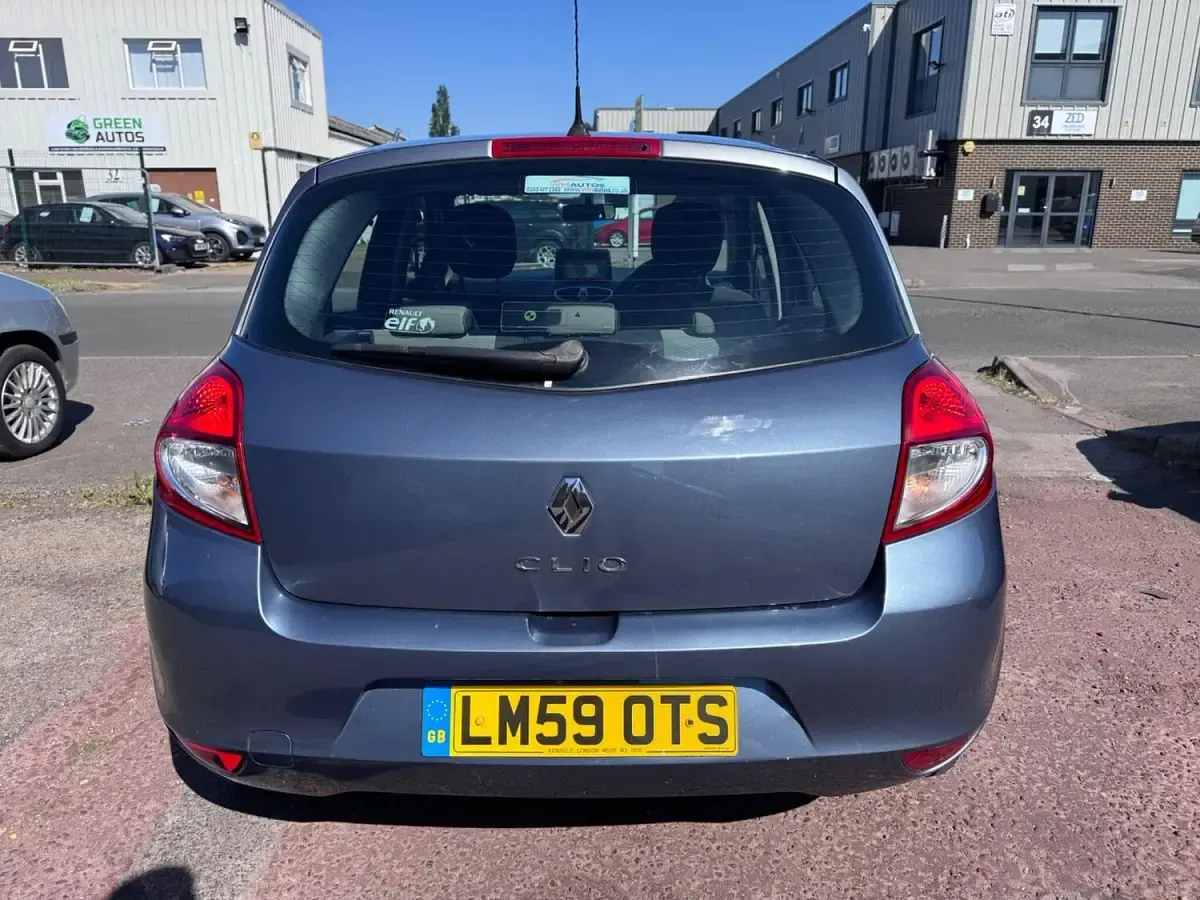 Used Renault Clio II Expression 2009 Blue Hatchback