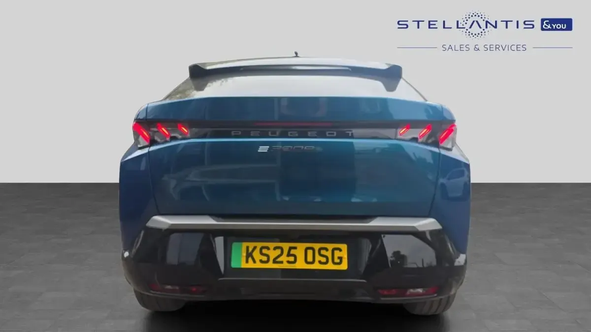 Used Peugeot e-3008 GT 152 kW (207 HP) 2025 Blue SUV