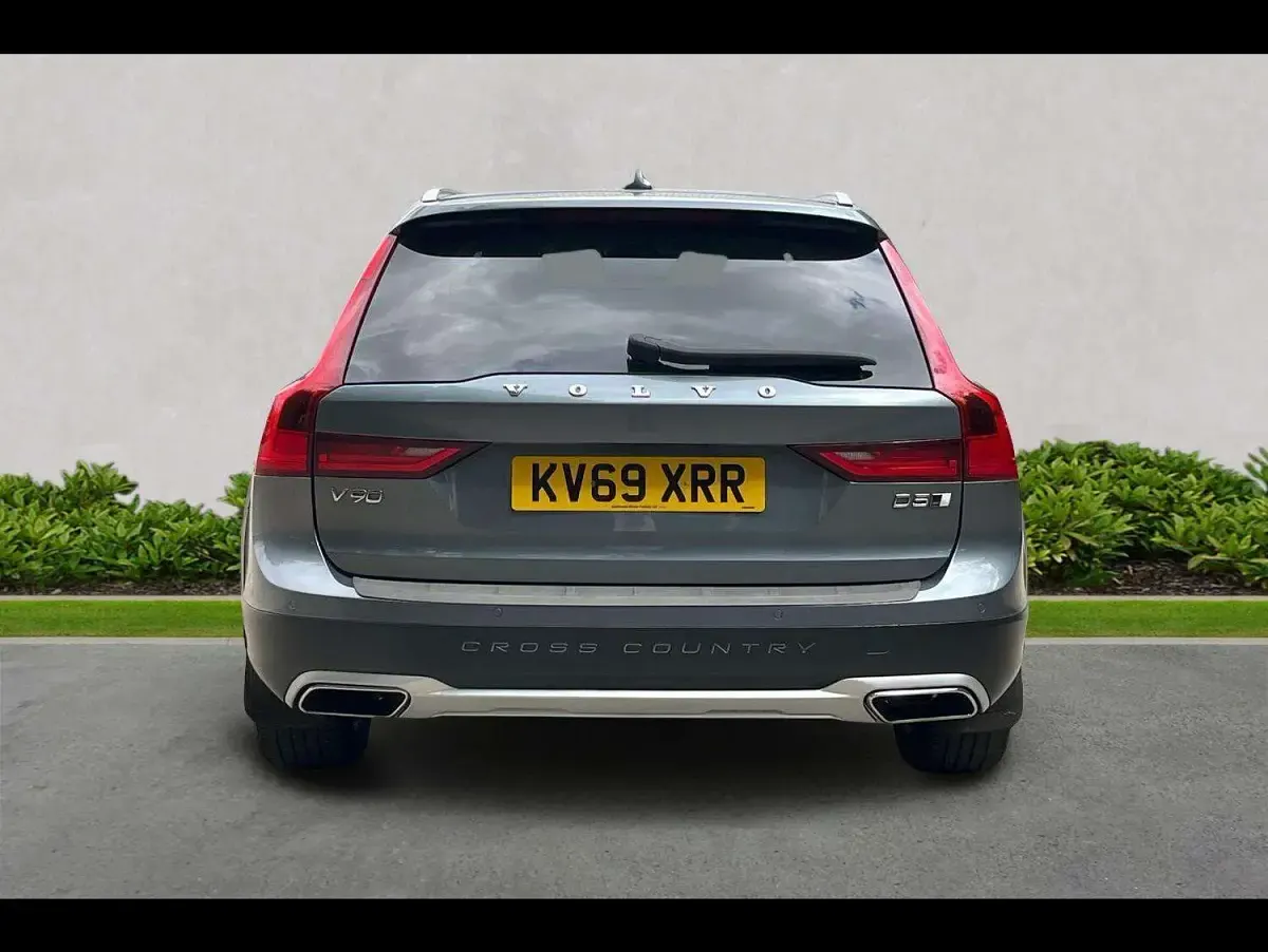 Used Volvo V90 CC Plus 235 HP (172 kW) 2019 Grey Estate