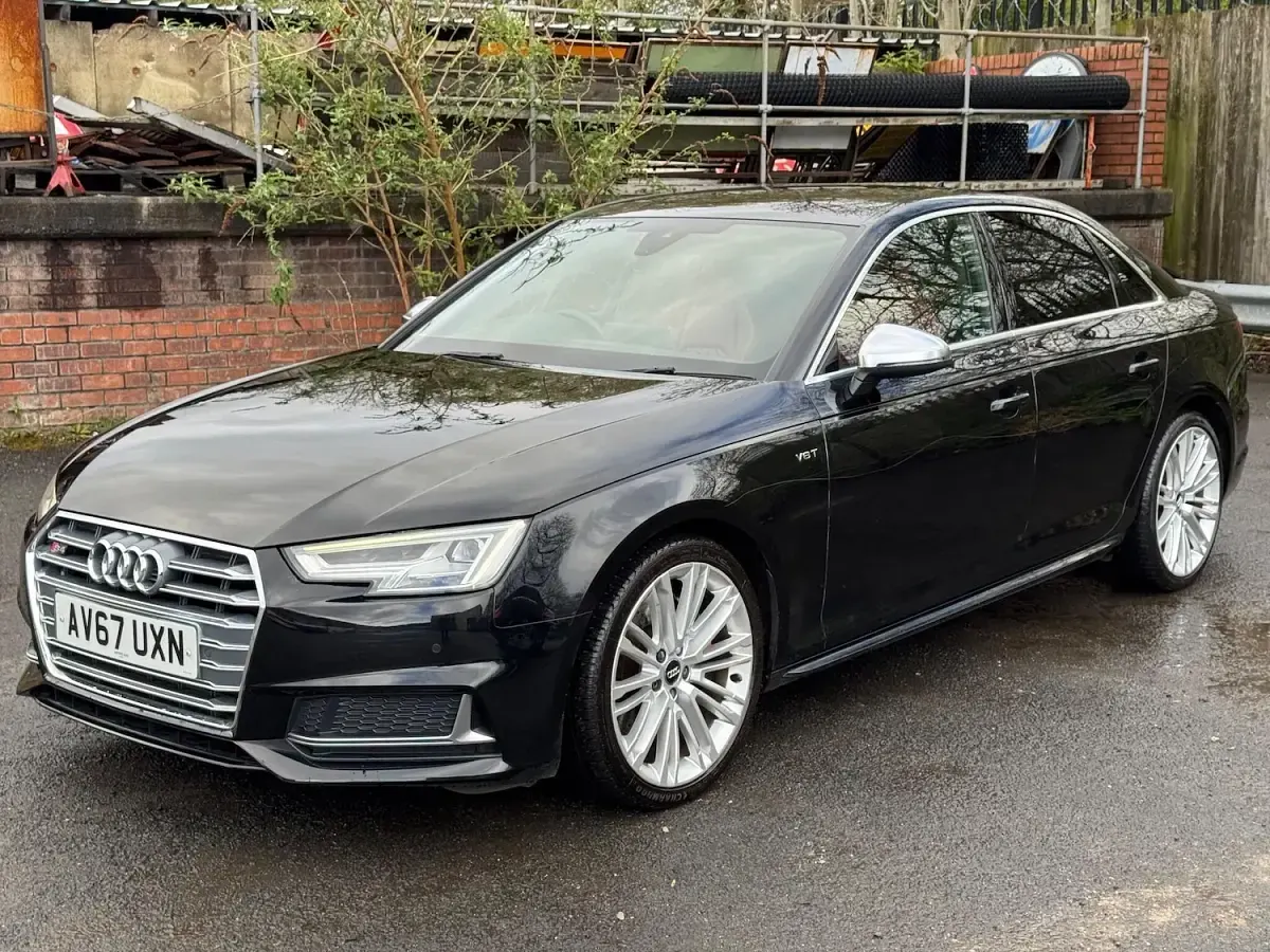 Used Audi S4 Advanced 354 HP (260 kW) 2017 Black Sedan