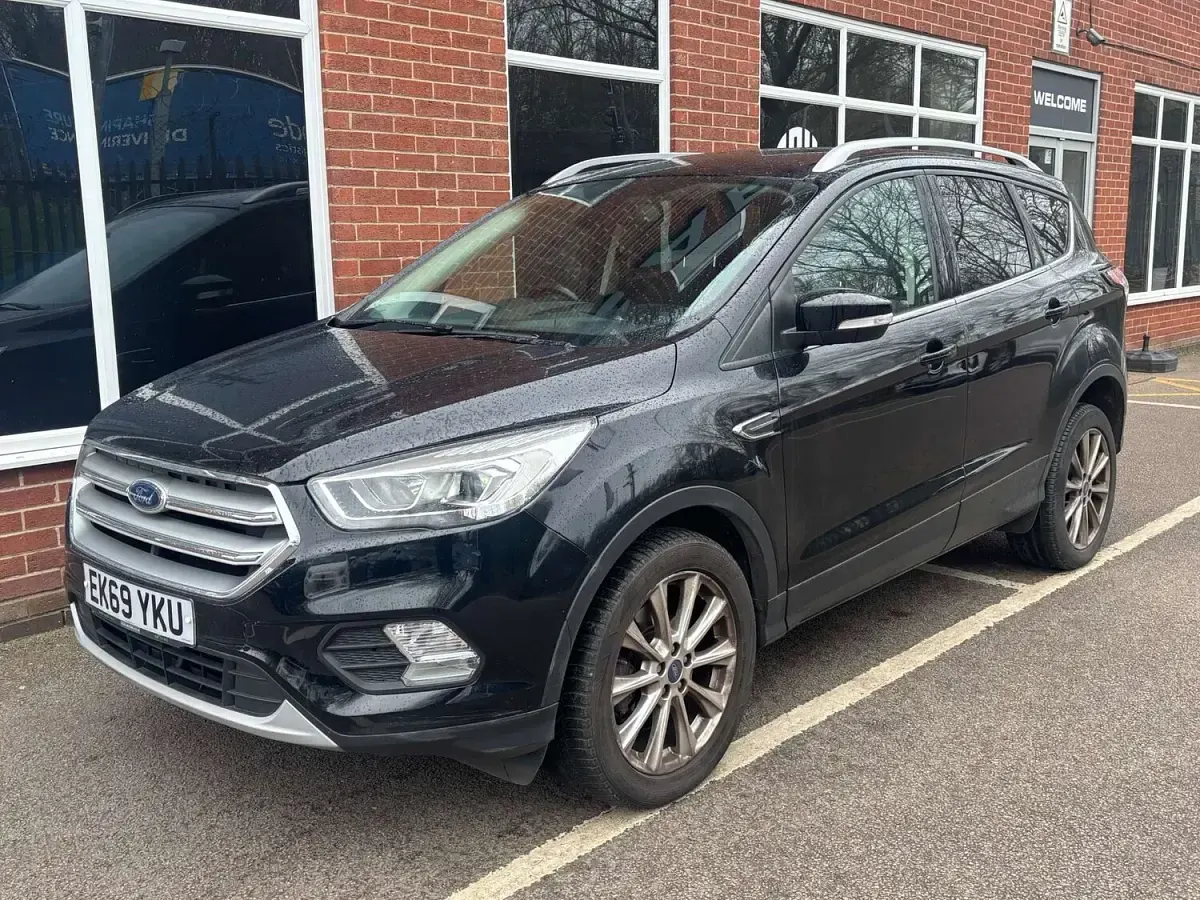 Used Ford Kuga Titanium 150 HP (110 kW) 2019 Black SUV