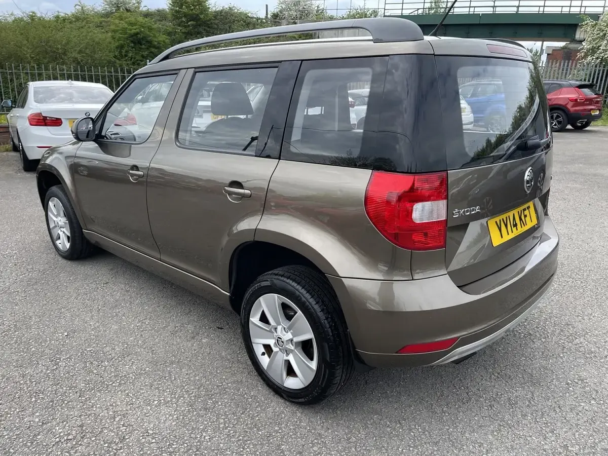 Used Skoda Yeti 105 HP (77 kW) 2014 Brown SUV