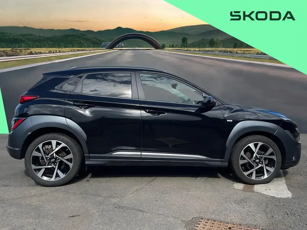 Second-hand Hyundai Kona Premium 120 CP (88 kW) 2021 Negru SUV