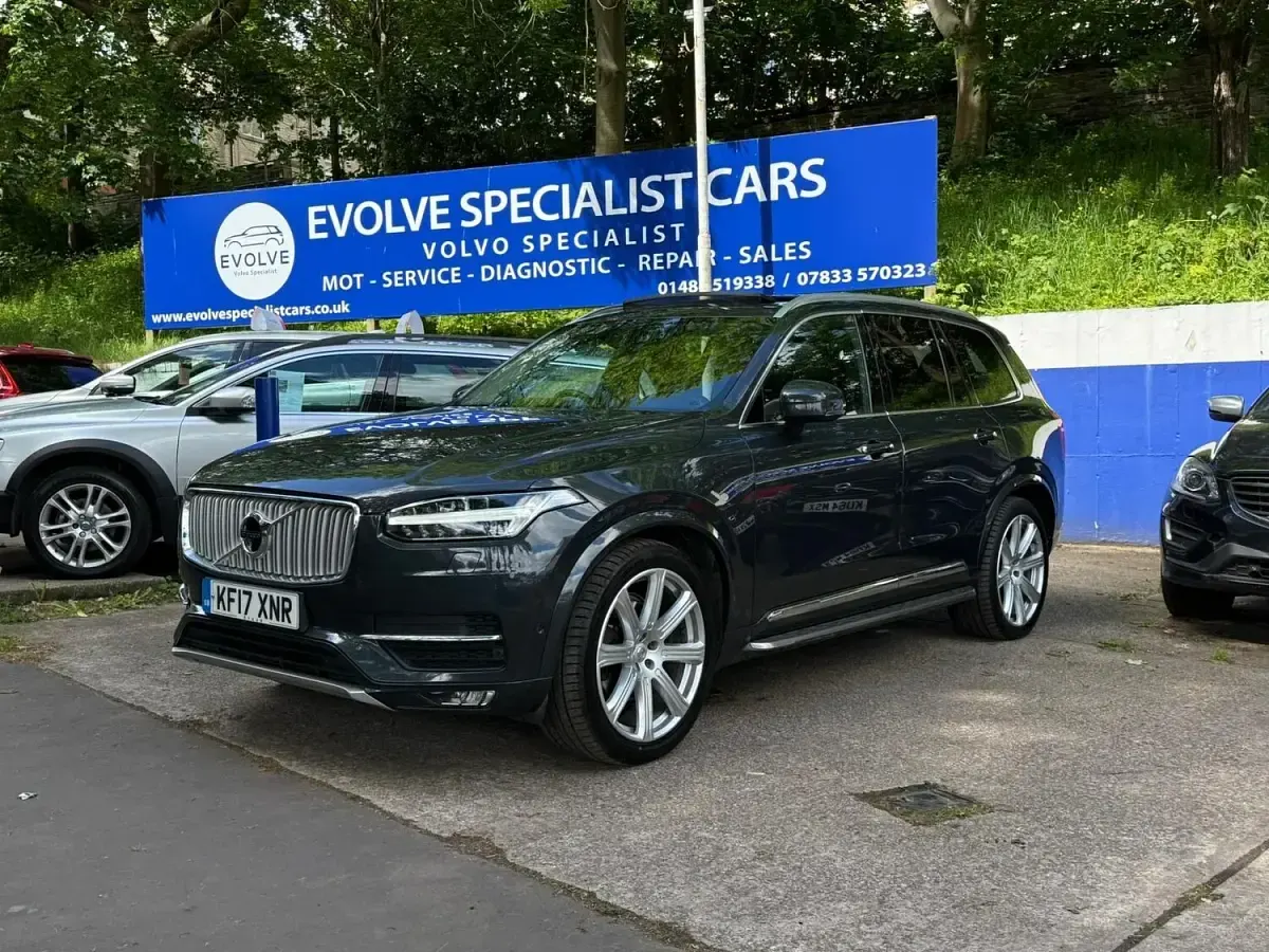 Used Volvo XC90 Inscription 235 HP (172 kW) 2017 Grey SUV