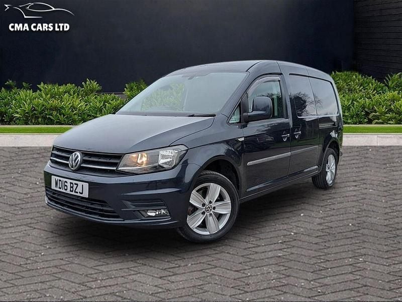 Used VW Caddy Maxi Highline 150 HP (110 kW) 2016 Blue MPV