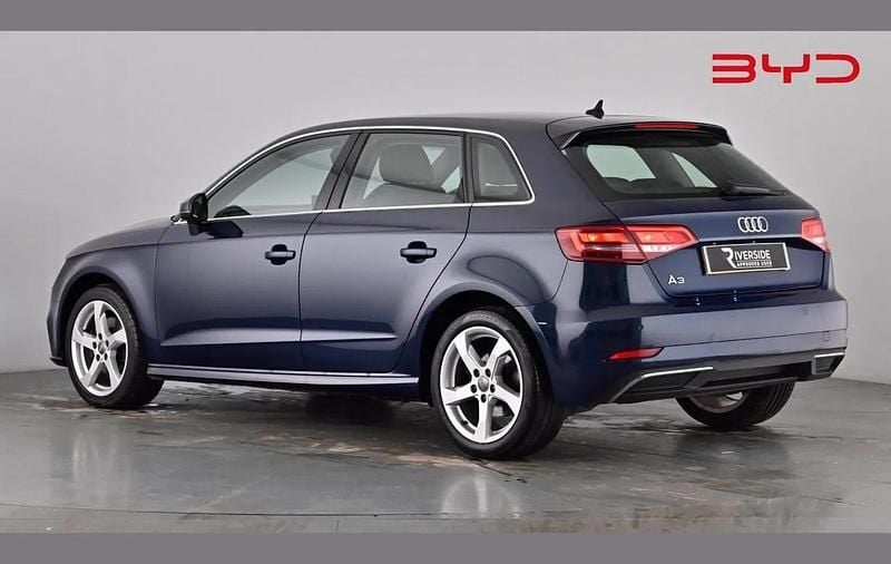 Used Audi A3 e-tron Advanced 200 HP (147 kW) 2020 Blue Hatchback