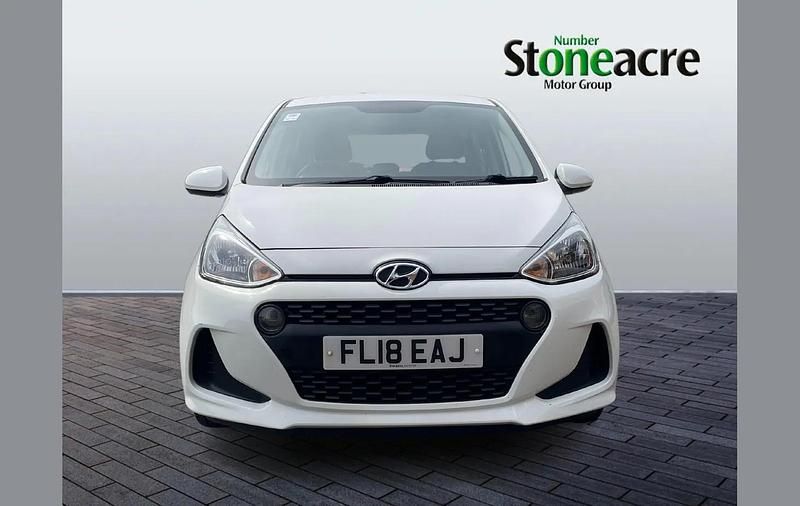 Begagnad Hyundai i10 SE 67 HK (49 kW) 2018 Vit Halvkombi