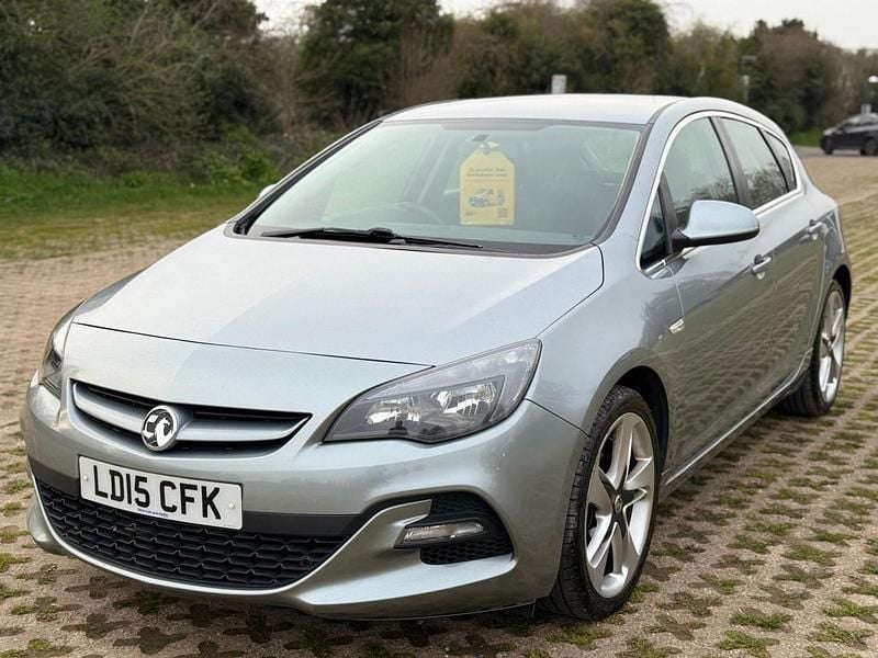 Used Vauxhall Astra Edition 140 HP (102 kW) 2015 Silver Hatchback