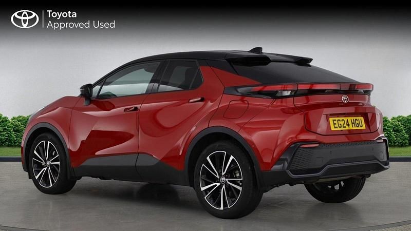 Used Toyota C-HR 140 HP (102 kW) 2024 Scarlet flare SUV