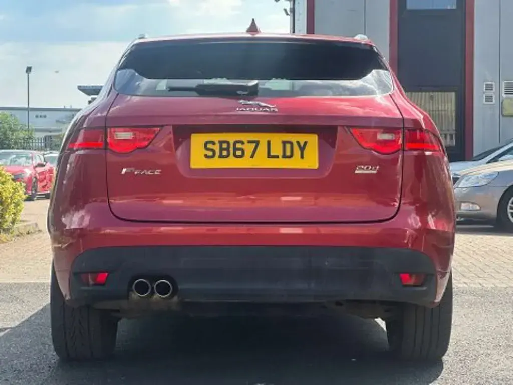 Used Jaguar F-Pace R-Sport 180 HP (132 kW) 2017 Red SUV