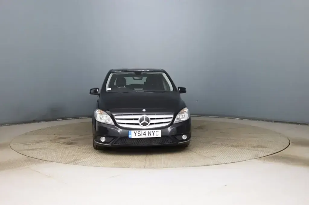 Used Mercedes B180 SE 109 HP (80 kW) 2014 Black Hatchback