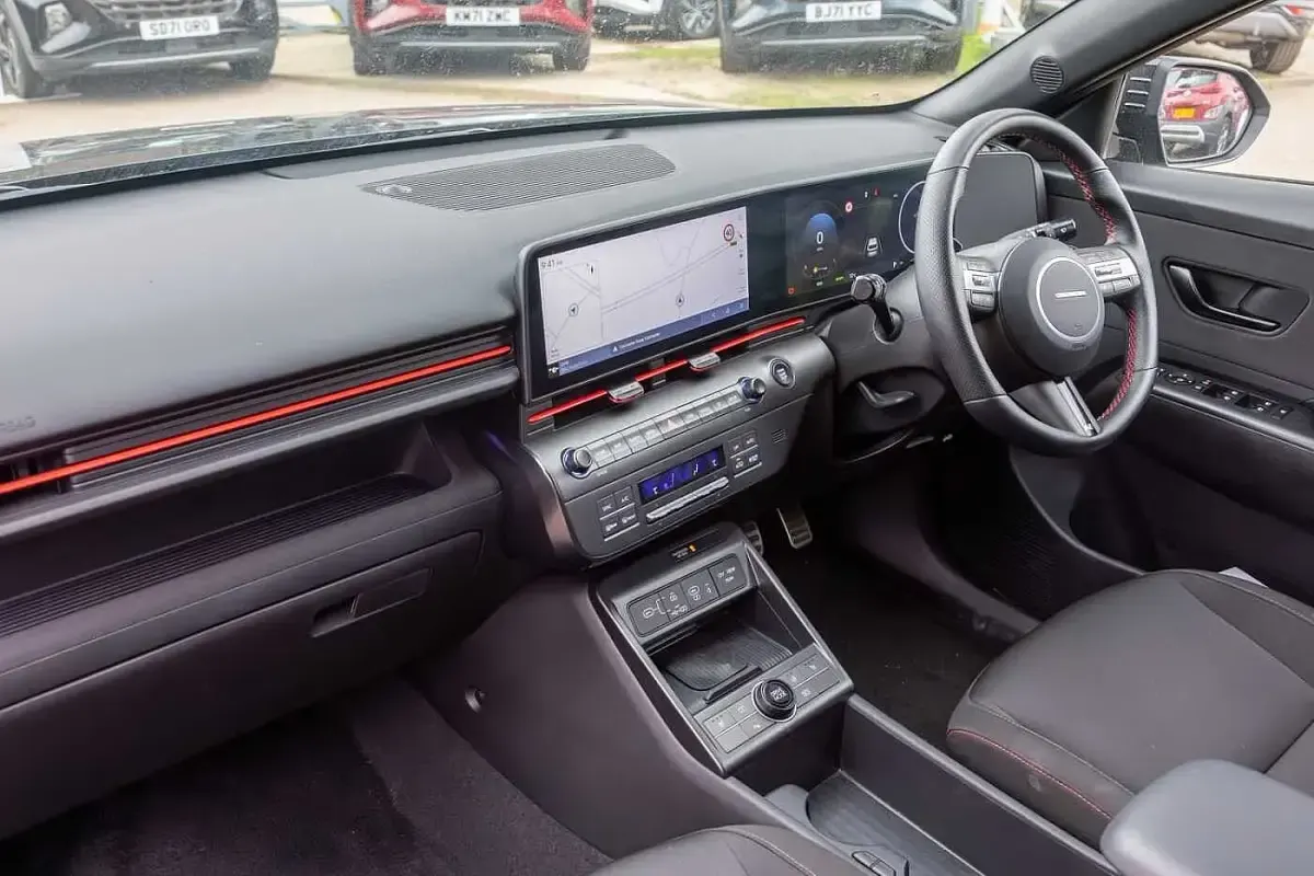 Second-hand Hyundai Kona N Line 129 CP (94 kW) 2025 Negru SUV