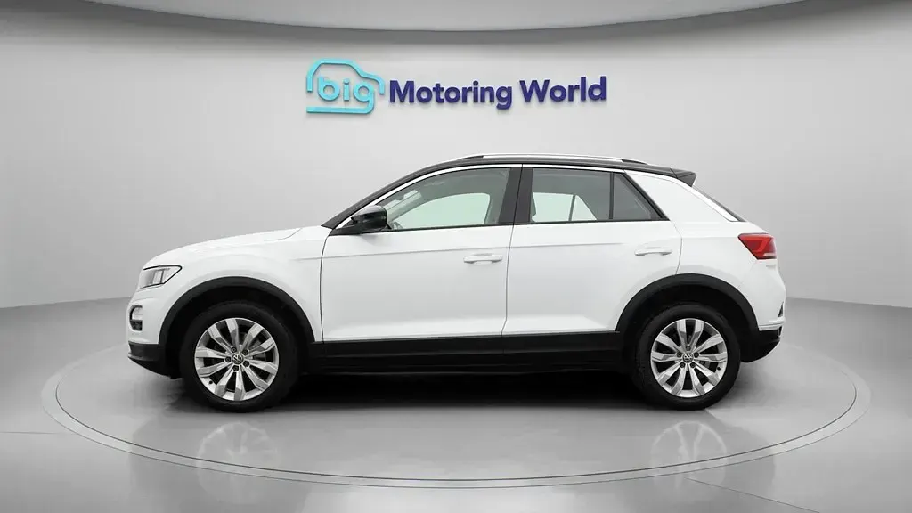 Used VW T-Roc SE 116 HP (85 kW) 2019 White SUV