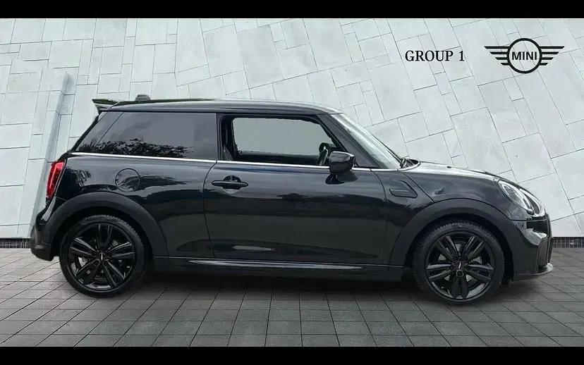 Used Mini Cooper Premium 136 HP (100 kW) 2024 Black Hatchback