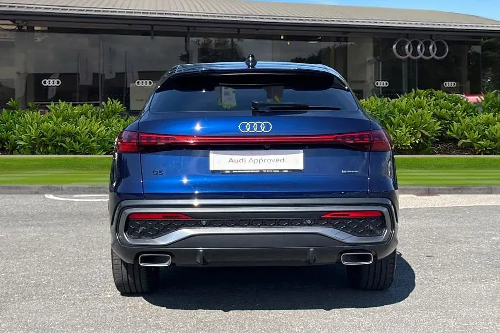 Used Audi Q5 S-Line 204 HP (150 kW) 2026 Blue SUV