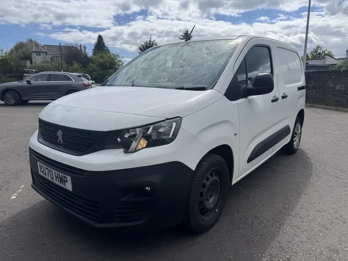 Used Peugeot Partner 131 HP (96 kW) 2020 White MPV