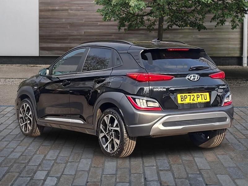 Second-hand Hyundai Kona Premium 120 CP (88 kW) 2023 Negru SUV