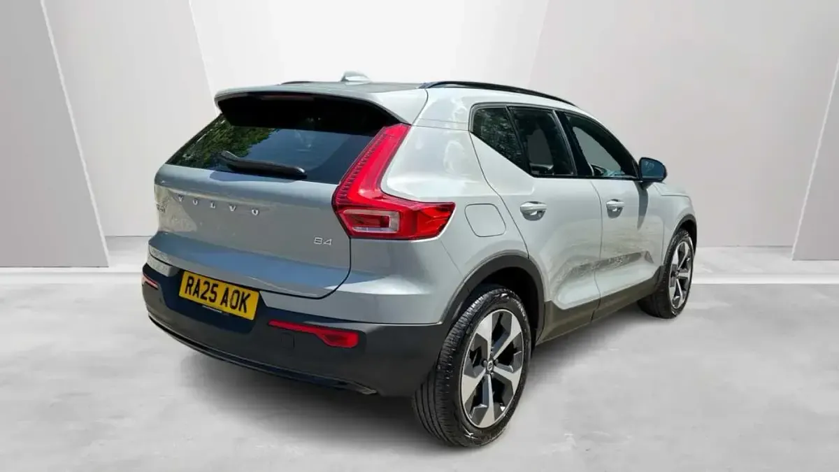 Used Volvo XC40 Plus 194 HP (142 kW) 2026 SUV