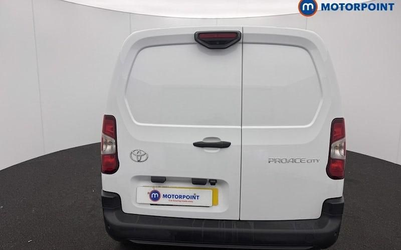 Used Toyota Proace City City 102 HP (75 kW) 2026 MPV