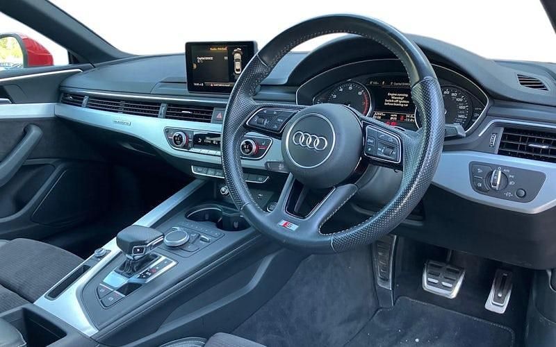 Used Audi A5 Design 252 HP (185 kW) 2018 Red Coupe