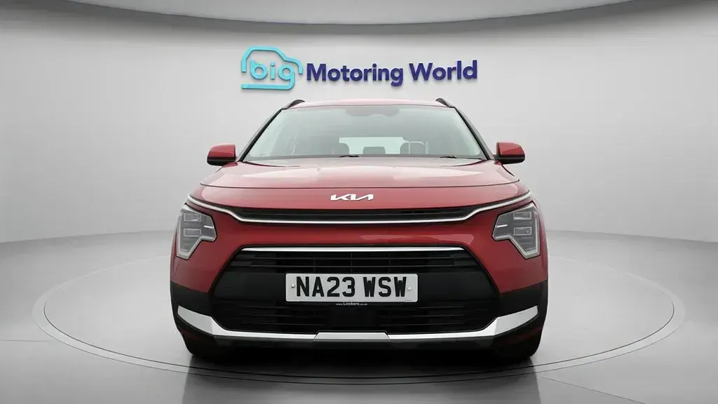 Używany Kia Niro 139 KM (102 kW) 2023 Czerwony SUV