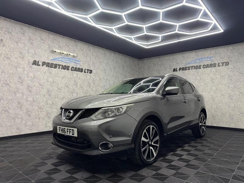Grey Used 2016 Nissan Qashqai S SUV | £8,499 (Good price) - Image 1/4