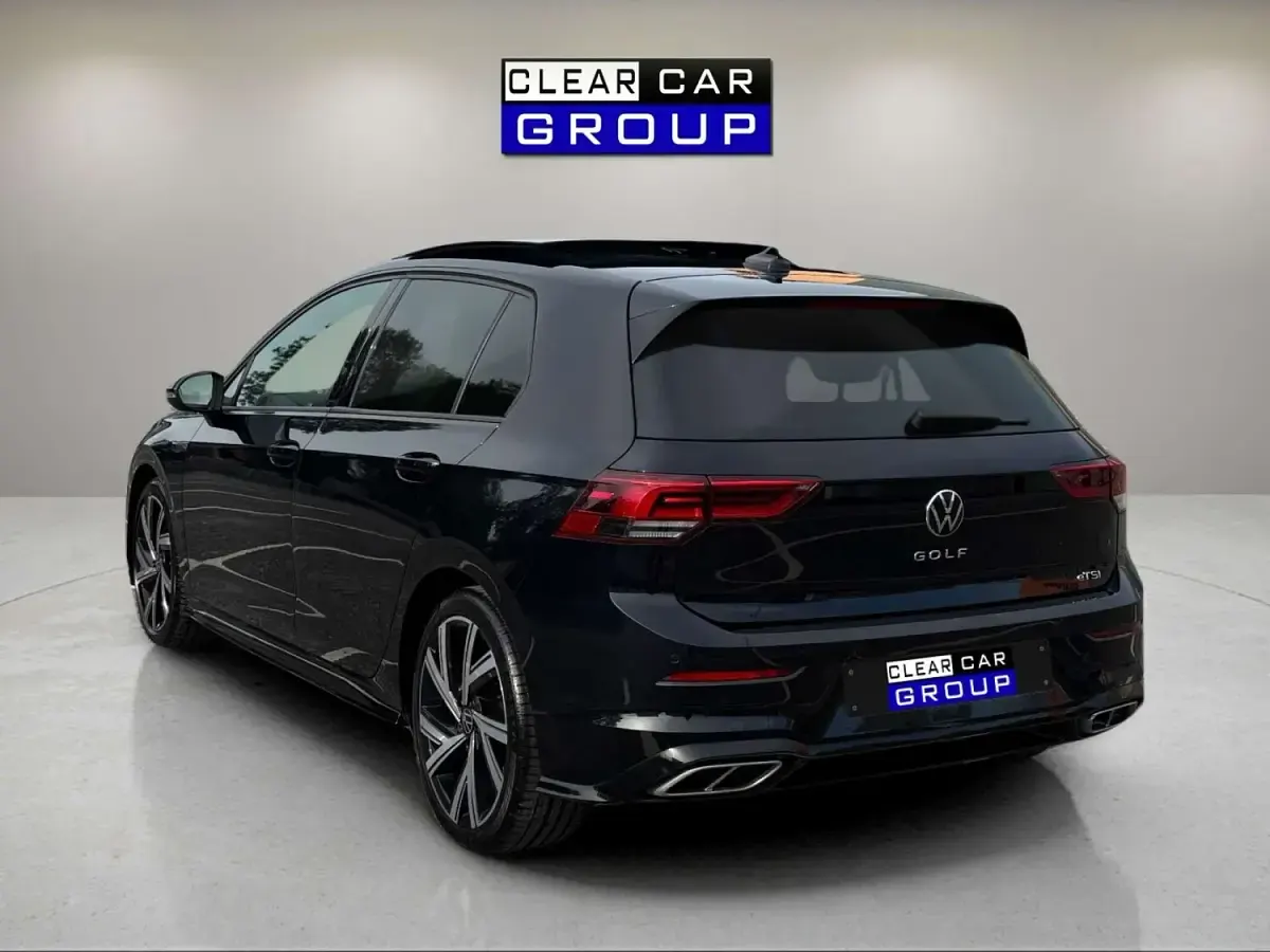 Used VW Golf VIII R-line 150 HP (110 kW) 2022 Black Hatchback