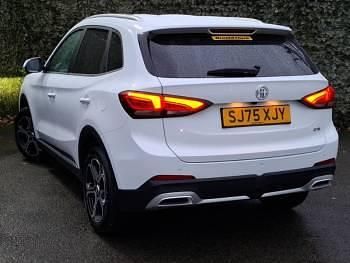 New MG ZS SE 115 HP (84 kW) 2025 White SUV