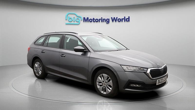 Used 2022 Skoda Octavia SE Technology | £13,700 (Good price) - Image 1/4