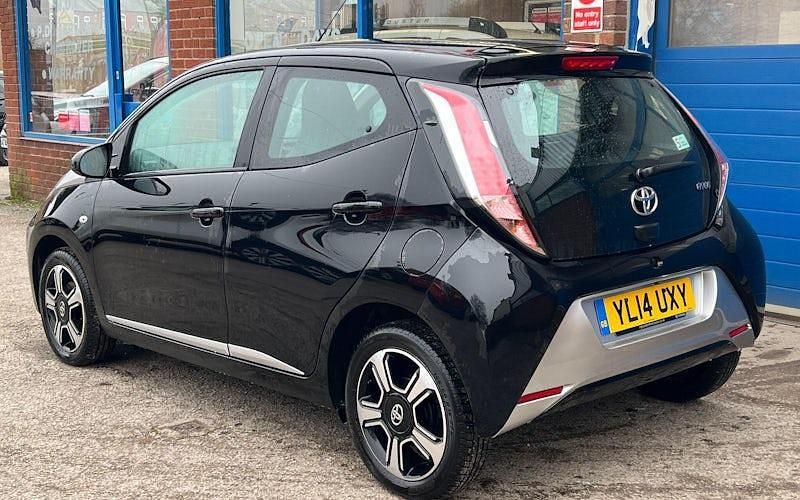 Used Toyota Aygo X-clusiv 69 HP (50 kW) 2014 Black Hatchback