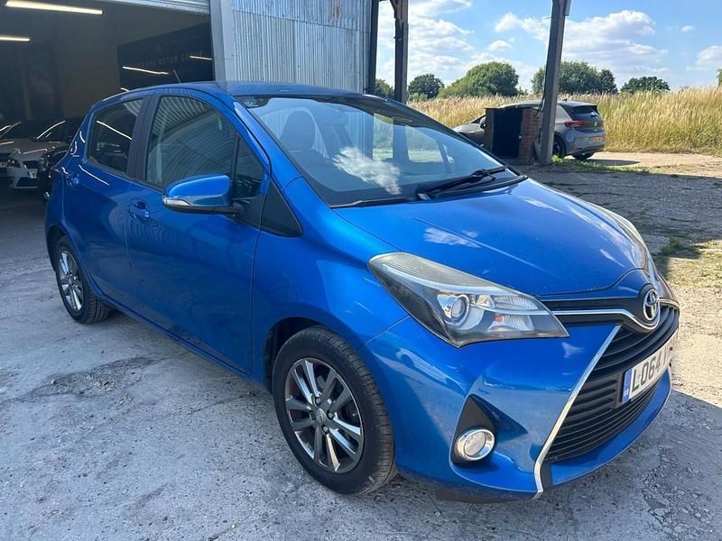Blue Used 2014 Toyota Yaris Hatchback | £4,995 (Fair price) - Image 1/3