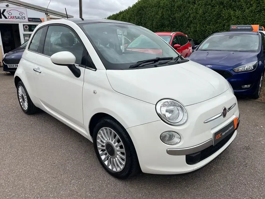 Used Fiat 500 Lounge 69 HP (50 kW) 2013 White Hatchback