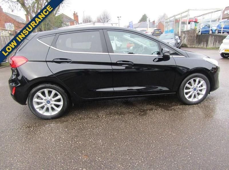 Usado Ford Fiesta Titanium 100 HP (73 kW) 2018 Preto Citadino