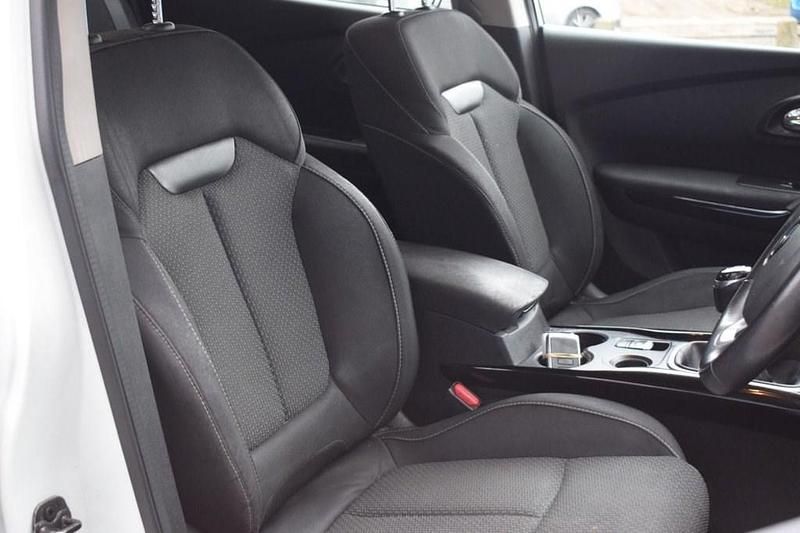 Used Renault Kadjar Dynamique 140 HP (102 kW) 2019 White SUV