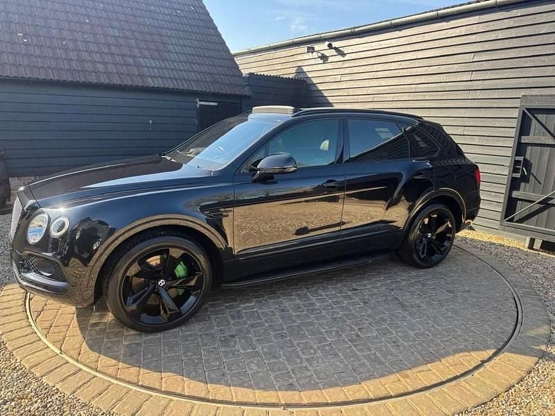 Used Bentley Bentayga 608 HP (447 kW) 2016 Black SUV