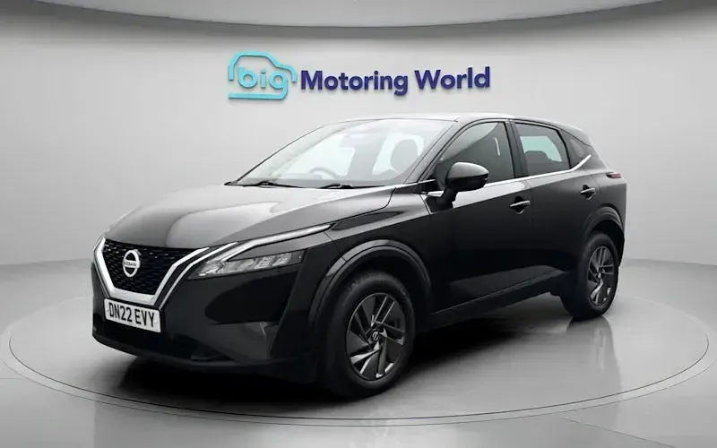 Used Nissan Qashqai Acenta Premium 140 HP (102 kW) 2022 Black SUV