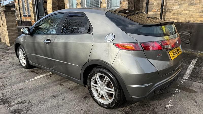Used Honda Civic SE 2006 Grey Hatchback