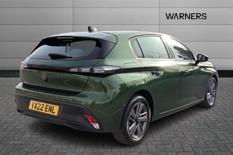 Used Peugeot 308 Active Premium 129 HP (94 kW) 2022 Green Hatchback