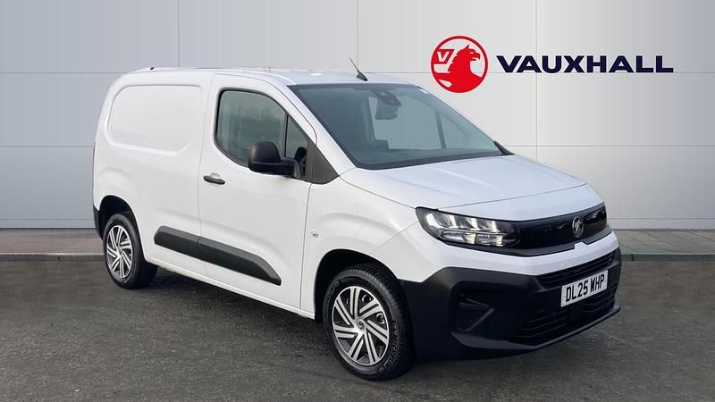Used 2025 Vauxhall Combo Van | £15,995 (Fair price) - Image 1/3