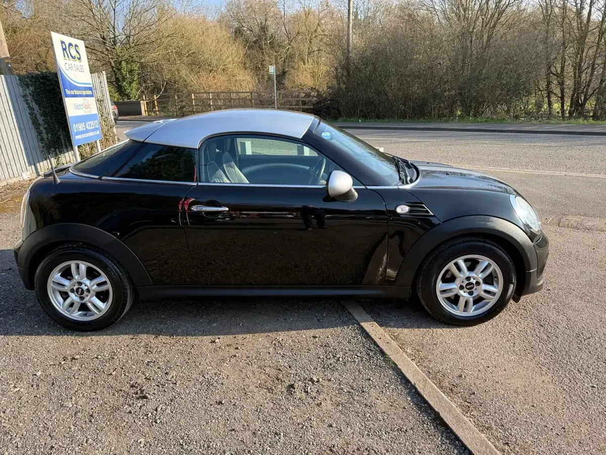 Used Mini Cooper Coupé 2011 Black Coupe