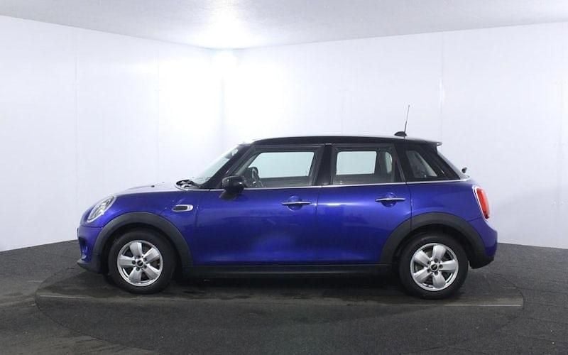Used Mini Cooper Classic 136 HP (100 kW) 2020 Blue Hatchback