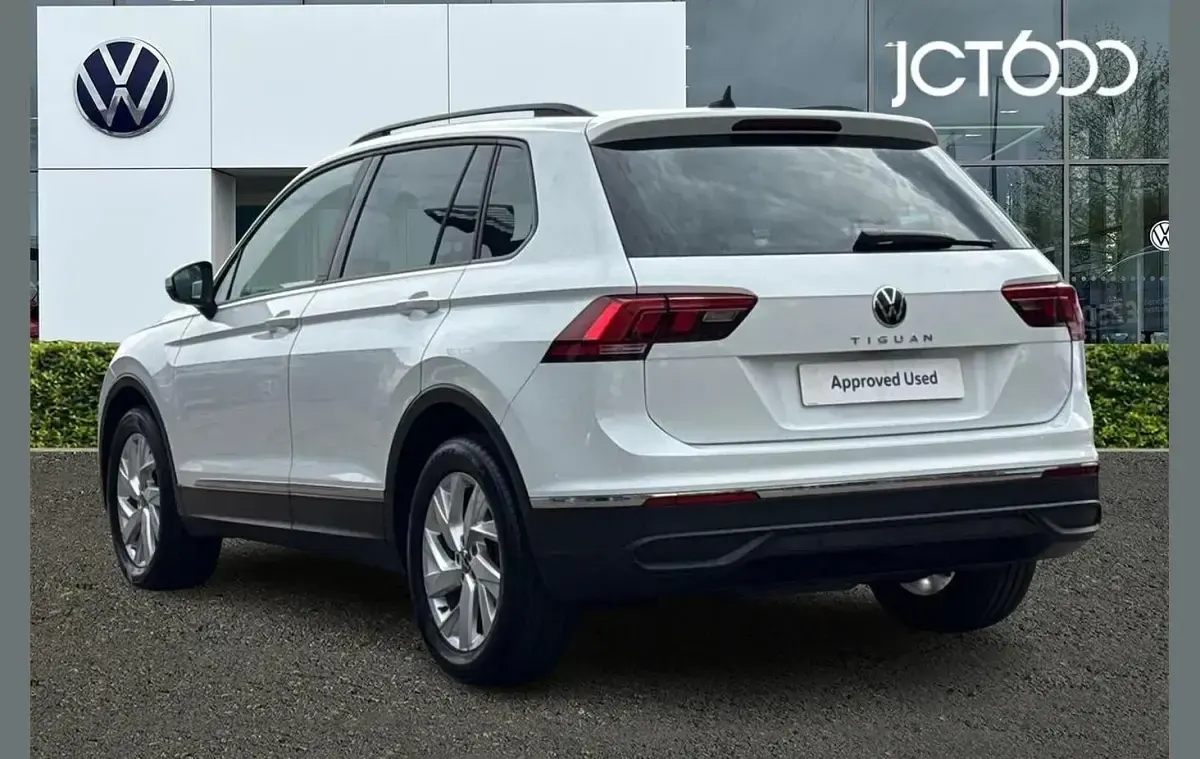 Used VW Tiguan Life 150 HP (110 kW) 2021 White SUV