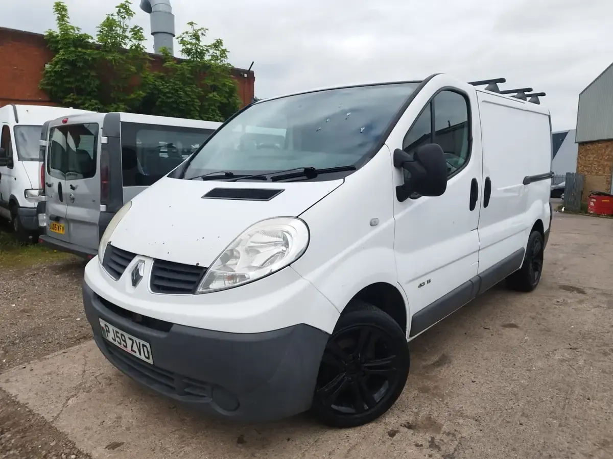 Usado Renault Trafic 2009 Branco Monovolume