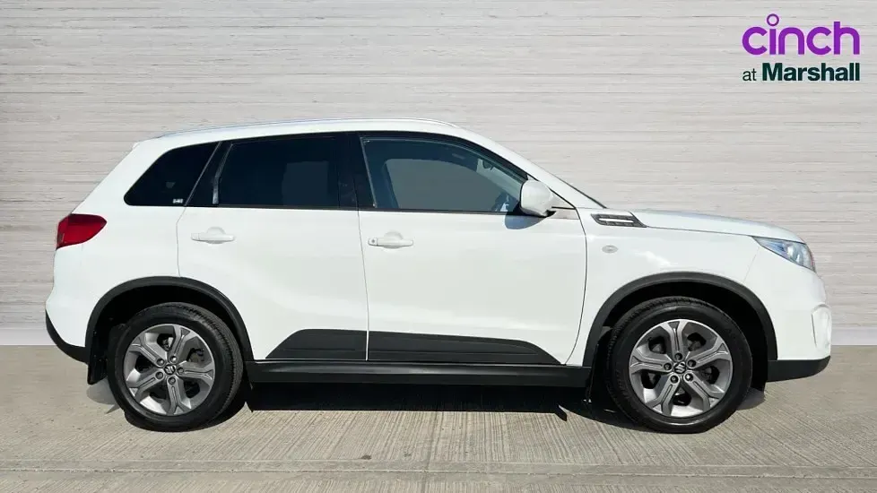 Used Suzuki Vitara SZ-T 120 HP (88 kW) 2016 White SUV